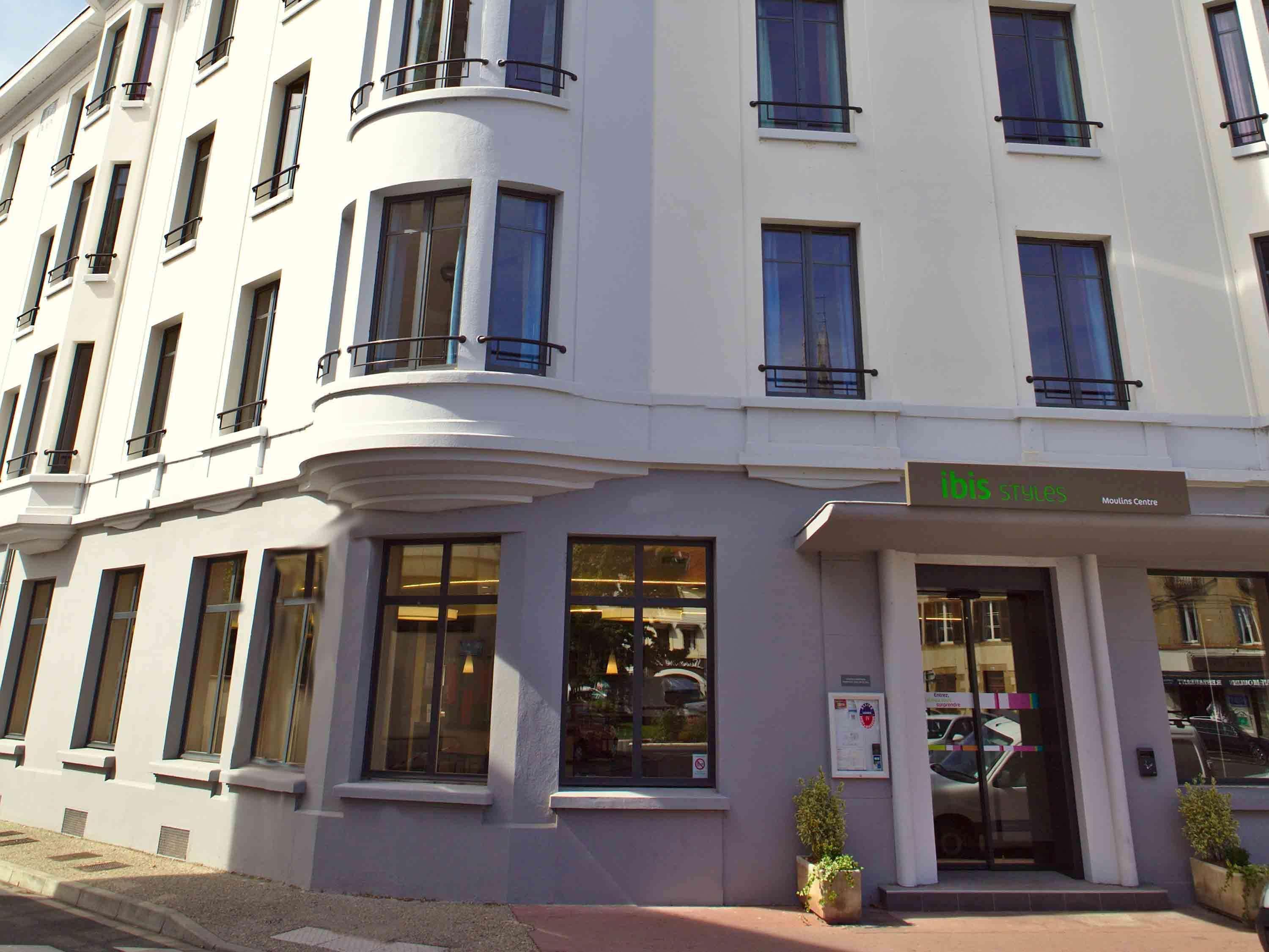 Отель Ibis Styles Moulins Centre Экстерьер фото