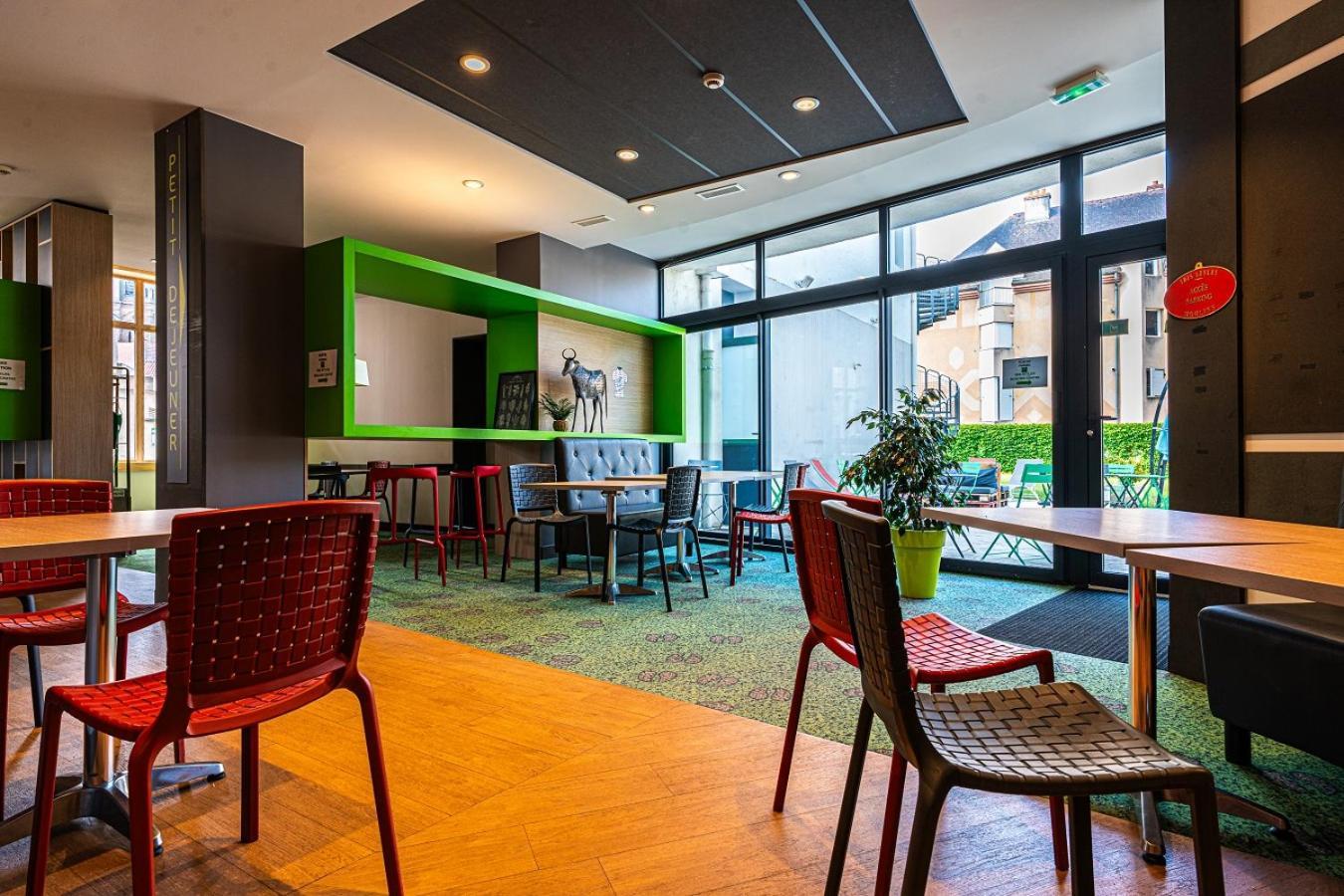 Отель Ibis Styles Moulins Centre Экстерьер фото